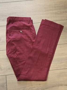 Topman Men's Chinos in Burgundy Slim Fit